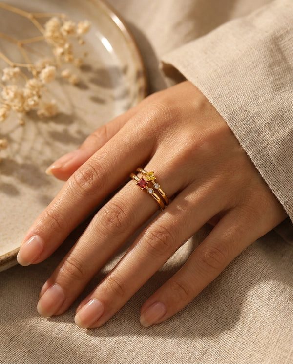 Ines stone ring set (2 pieces) worn