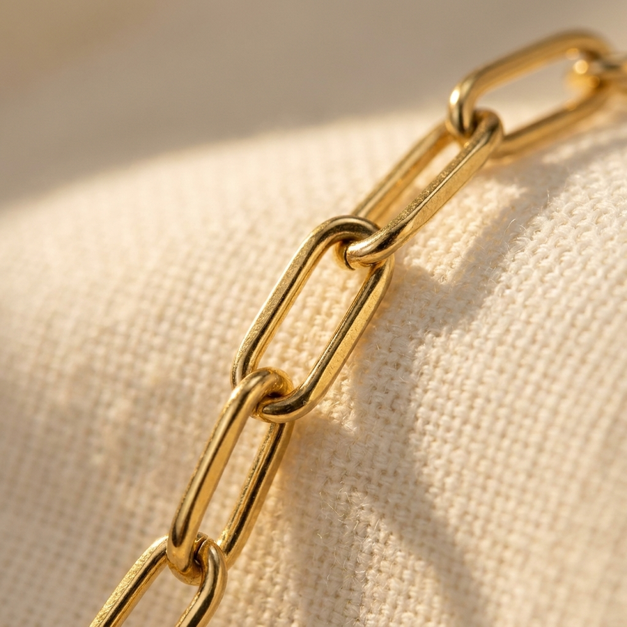 Mara paperclip necklace